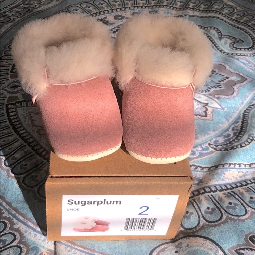 Minimoc Sugarplum shoe, size 2, new without tag